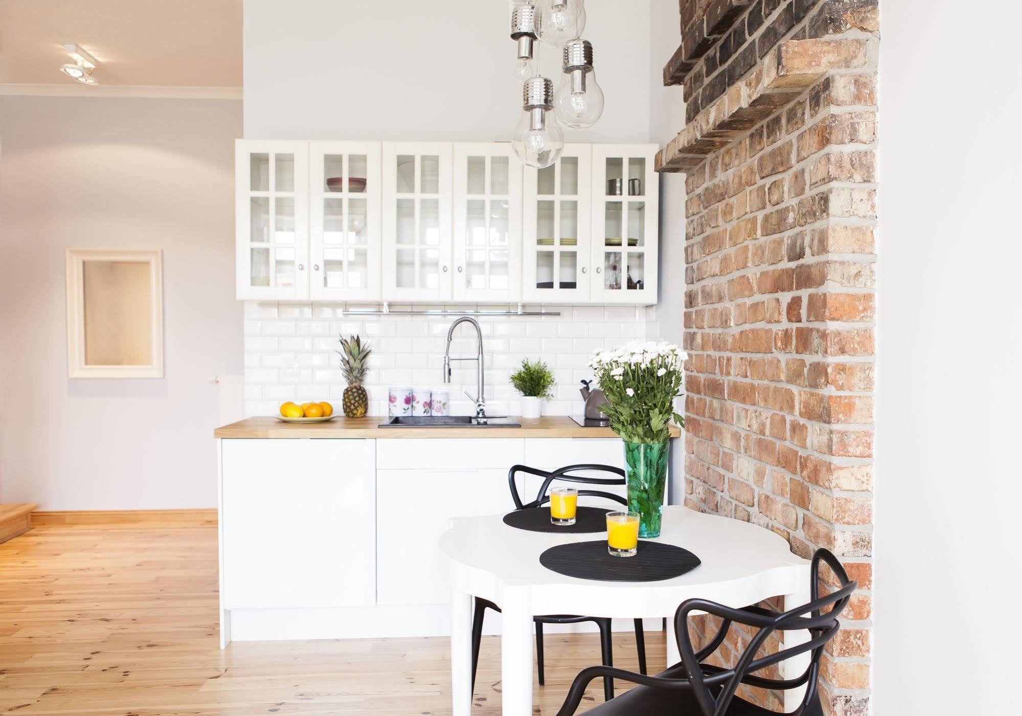 Homewell Apartments Pod Szczerbatym Poznan Bagian luar foto